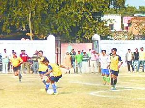 Khair?b?d defeated Mubarkpur by 1-0